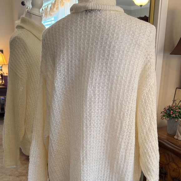 Zara Ivory Acrylic/Alpaca Blend Turtleneck Sweater - Picture 4 of 10